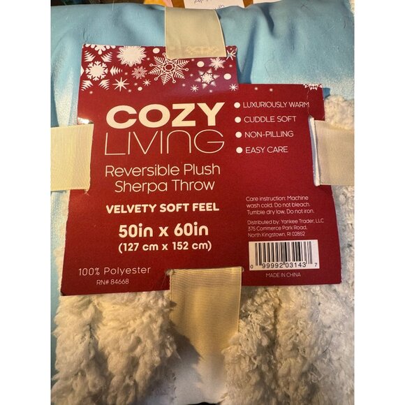 Cozy Living Reversible Plush Sherpa Throw Blanket 50" x 60" 100% Polyester Velve - Picture 3 of 3